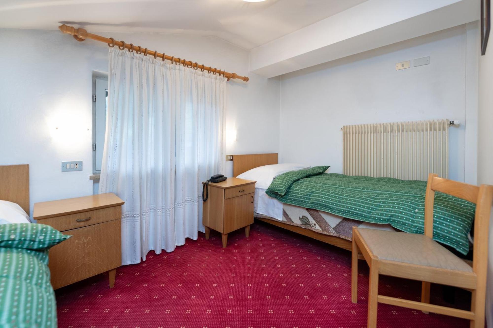Hotel Mary Поца ди Фаса Екстериор снимка