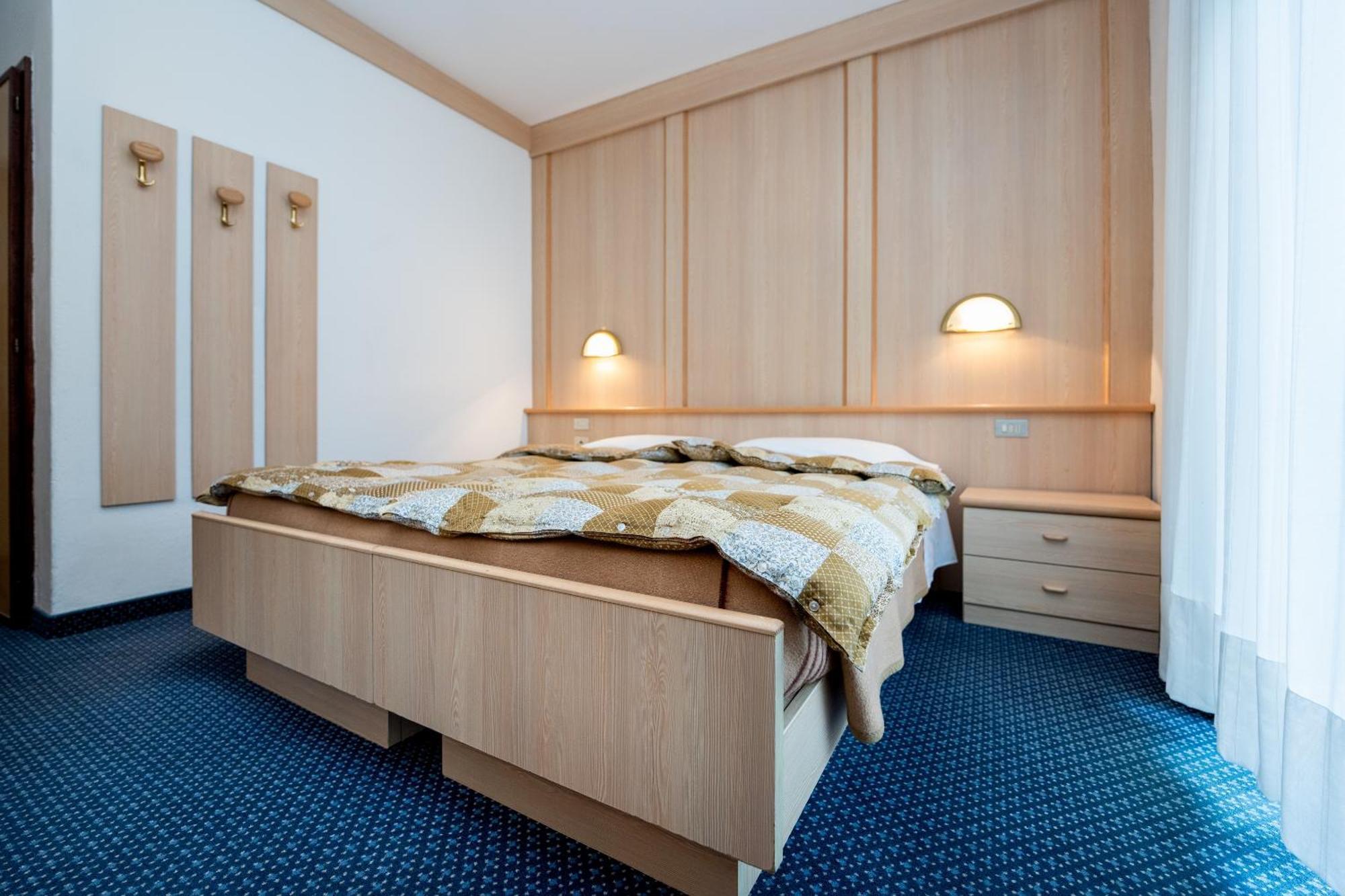 Hotel Mary Поца ди Фаса Екстериор снимка